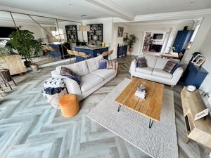 Photo 27- click for photo gallery